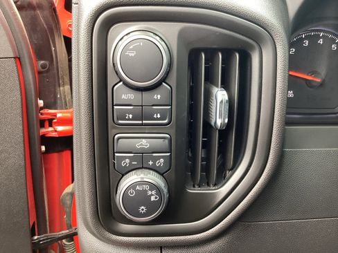 Used 2023 Chevrolet Silverado 1500 Custom Trail Boss AWD/4WD image 29