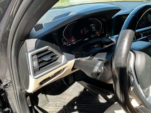 Used 2019 BMW 330i xDrive Sedan w/ Premium Package image 18