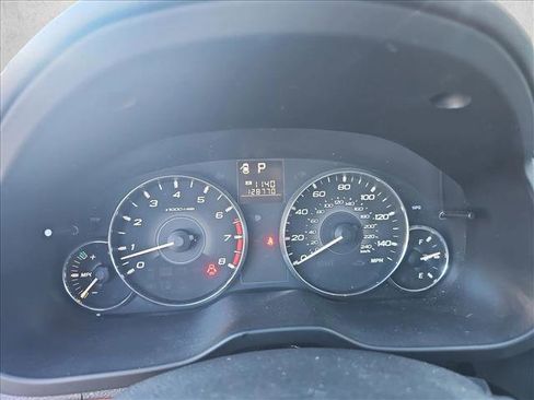 Used 2011 Subaru Outback 2.5i Limited image 15