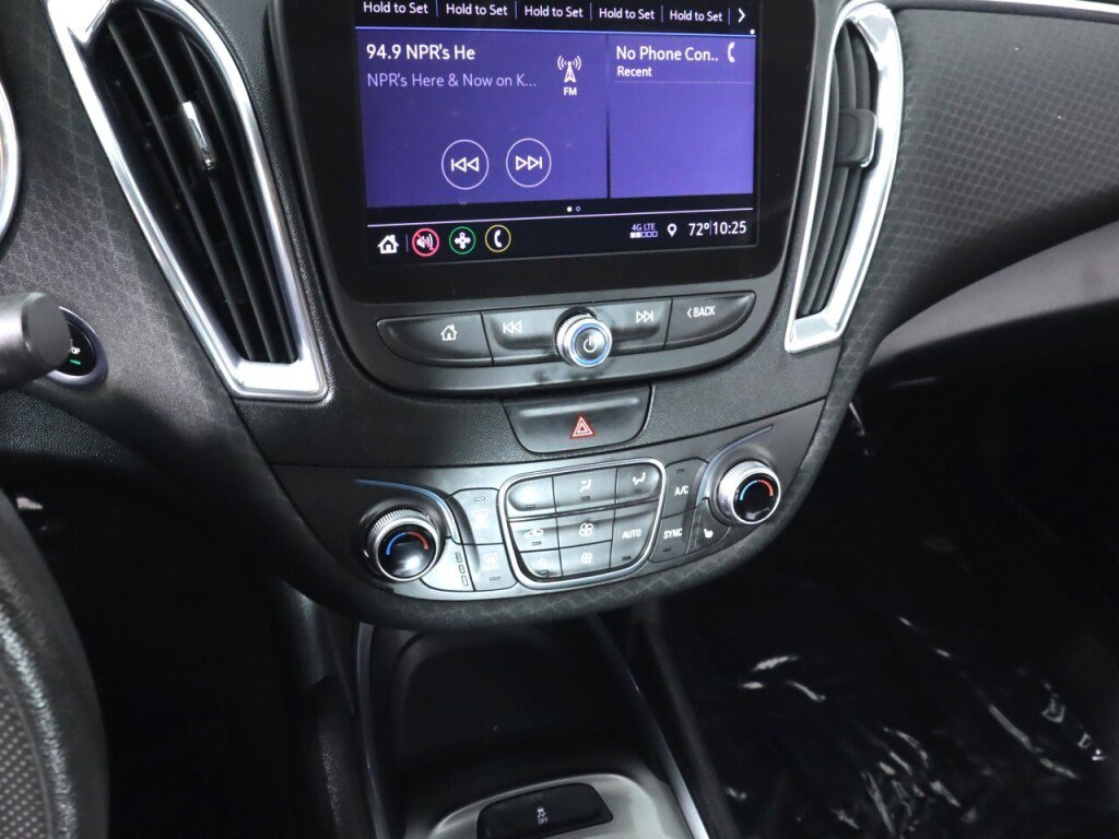 Used 2019 Chevrolet Malibu LT FWD image 15