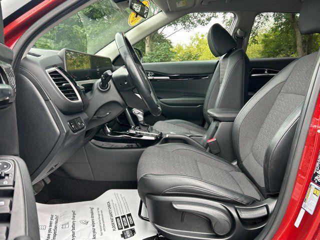 Used 2025 Kia Seltos S AWD/4WD image 20