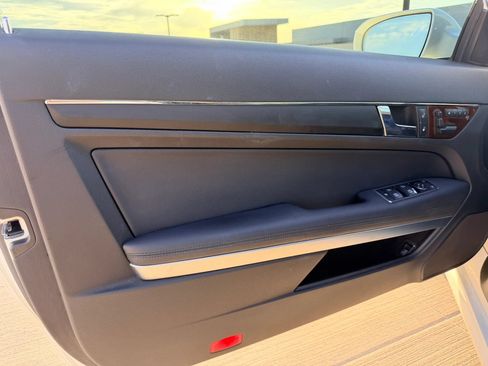 Used 2010 Mercedes-Benz E 550 Coupe image 17