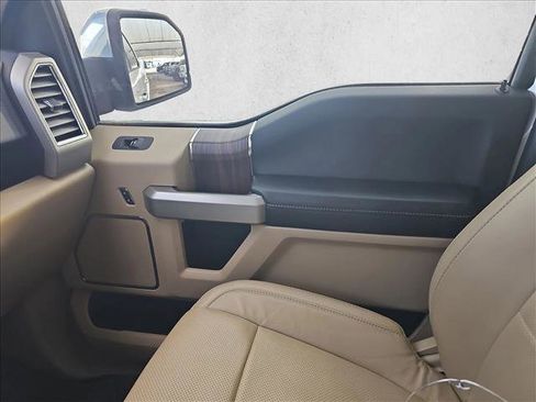 Used 2016 Ford F150 Lariat image 17