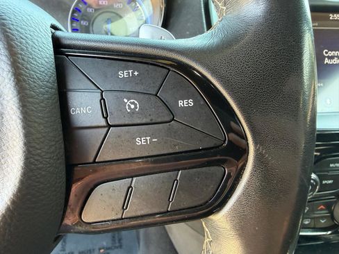 Used 2020 Chrysler 300 S RWD image 16