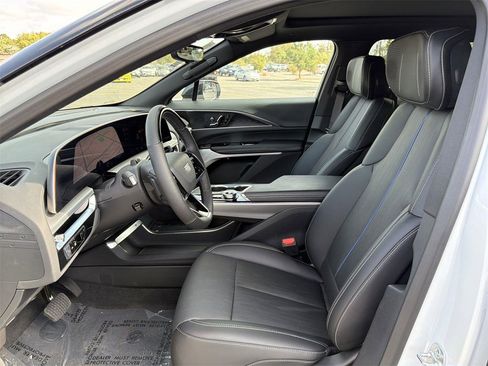 New 2025 Cadillac Lyriq Sport image 23