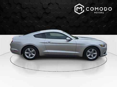 Used 2015 Ford Mustang Coupe RWD image 2