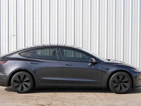 Used 2025 Tesla Model 3 Long Range image 57