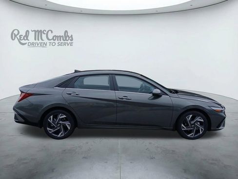 New 2026 Hyundai Elantra Limited FWD image 6