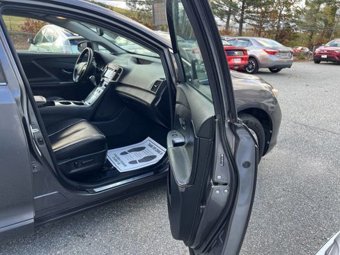 Used 2015 Toyota Venza XLE w/ XLE Premium Package AWD/4WD image 9