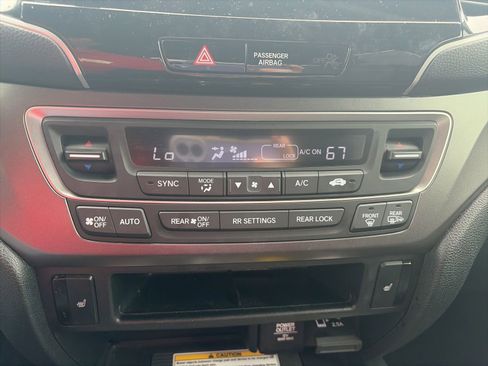 Used 2021 Honda Pilot Special Edition image 19