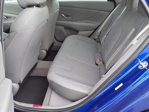 New 2025 Hyundai Elantra Sport image 12