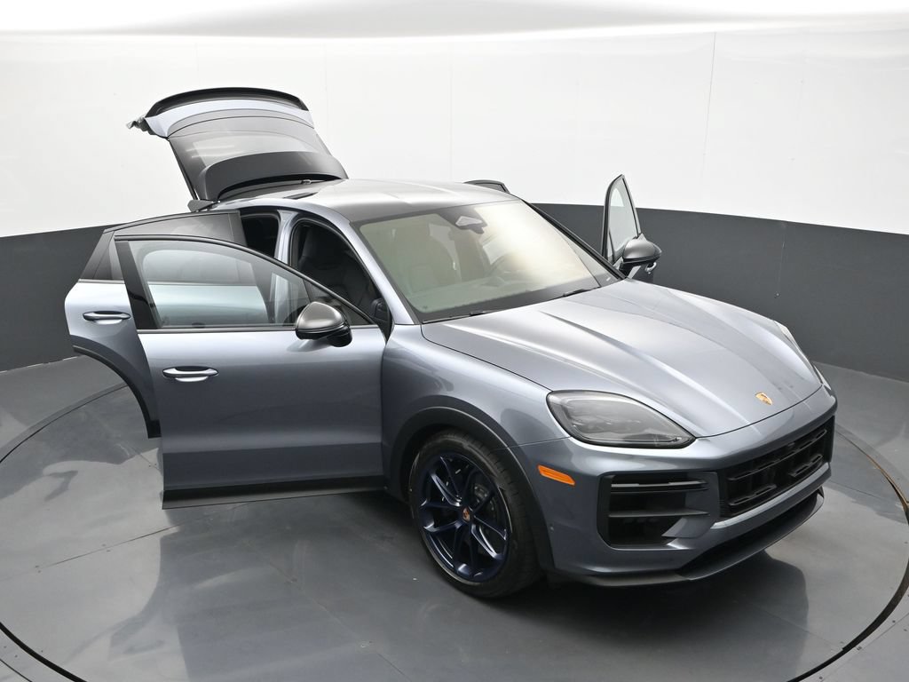 Certified 2026 Porsche Cayenne Turbo GT AWD/4WD image 33