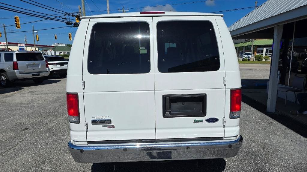 Used 2014 Ford E-150 and Econoline 150 Wagon RWD image 7