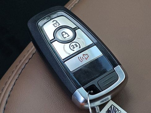 Used 2024 Ford Maverick Lariat image 35