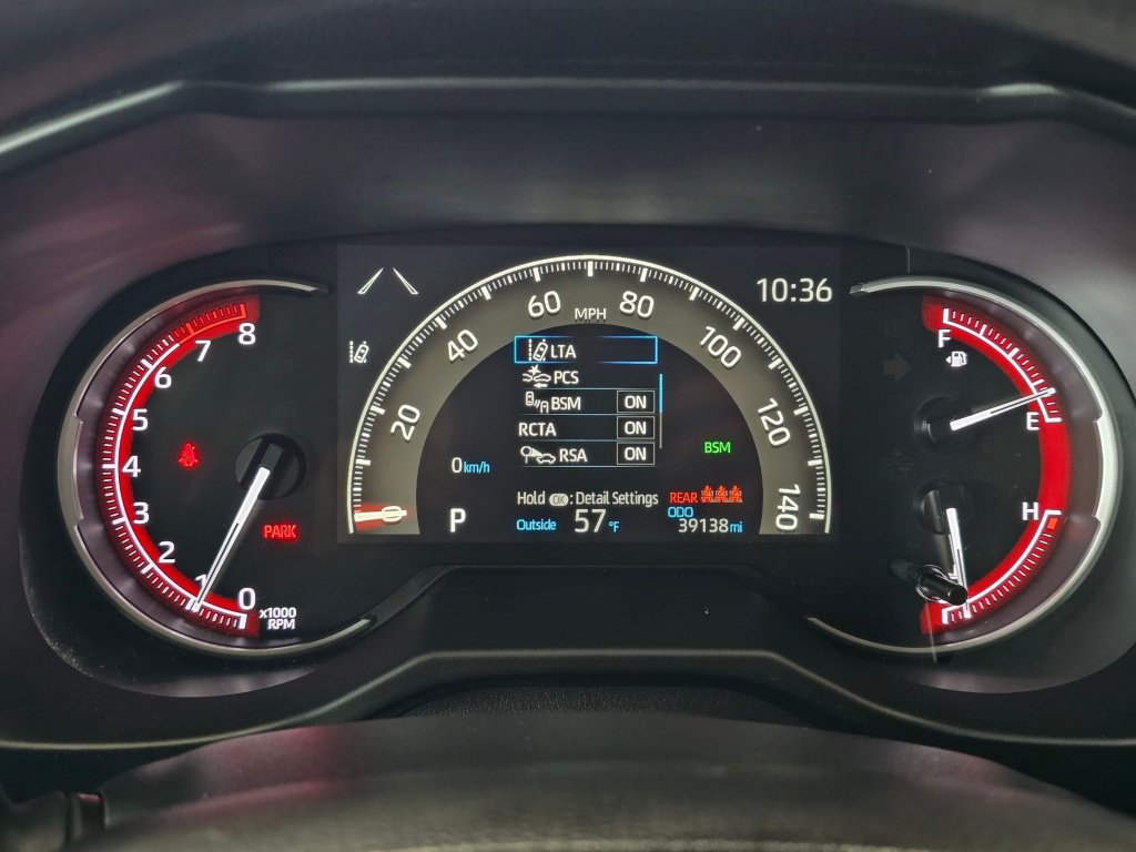 Used 2025 Toyota RAV4 XLE AWD/4WD image 22