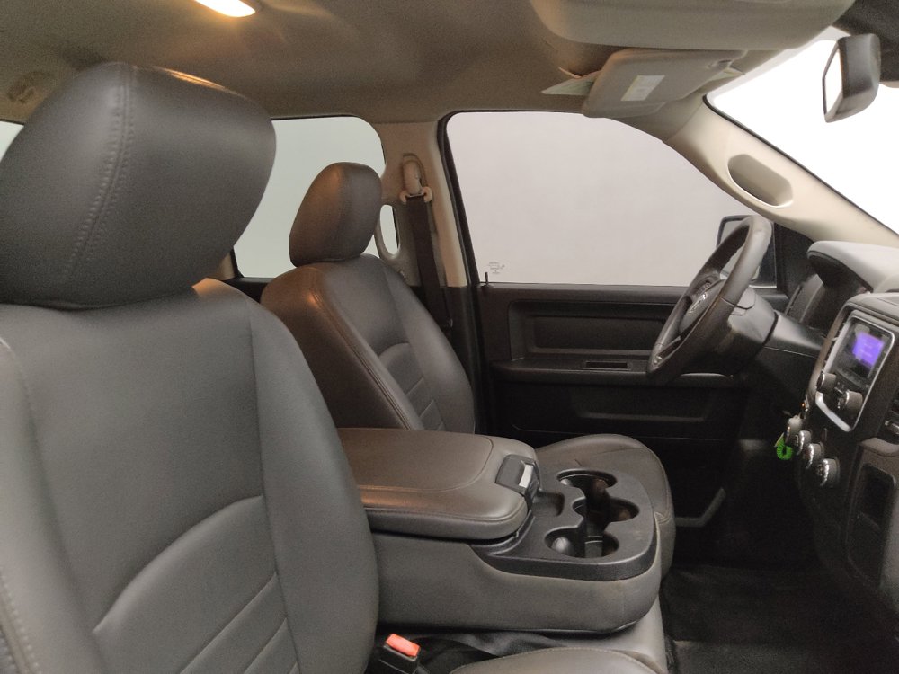 Used 2018 RAM 1500 Tradesman w/ Chrome Appearance Group RWD image 21
