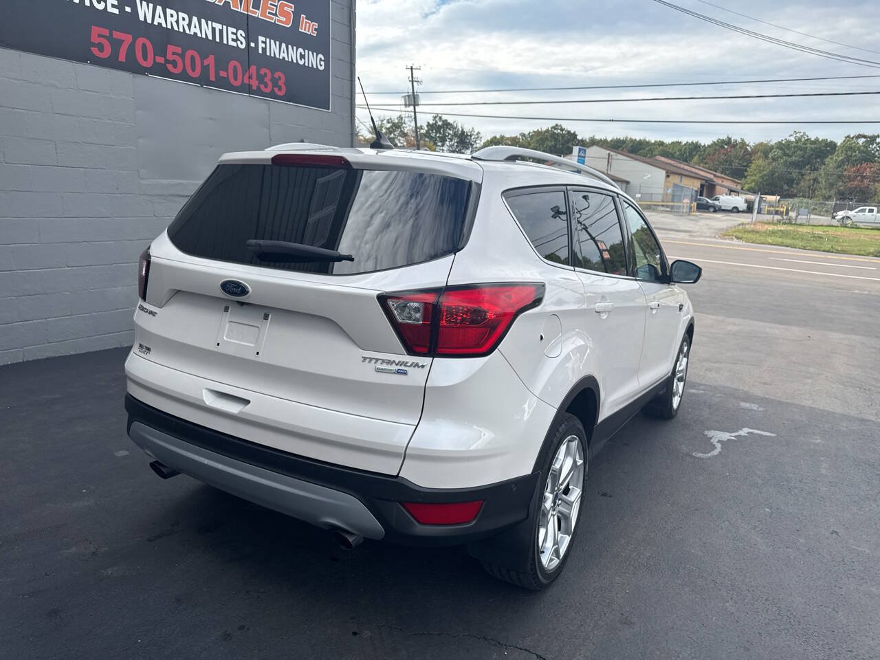Used 2019 Ford Escape Titanium AWD/4WD image 8