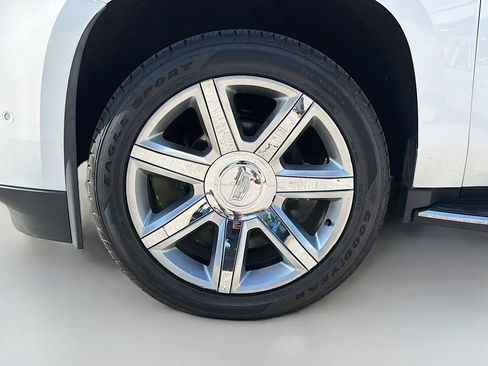 Used 2020 Cadillac Escalade Luxury RWD image 44