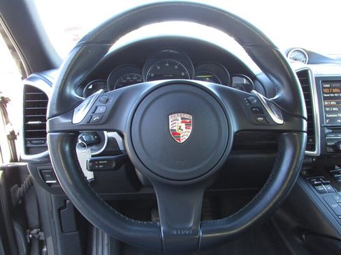 Used 2013 Porsche Cayenne AWD/4WD image 15