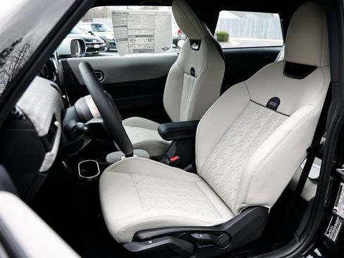 New 2026 MINI Cooper 2-Door Hardtop image 19