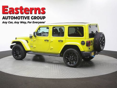 Used 2022 Jeep Wrangler Unlimited Sahara w/ Cold Weather Group AWD/4WD image 63