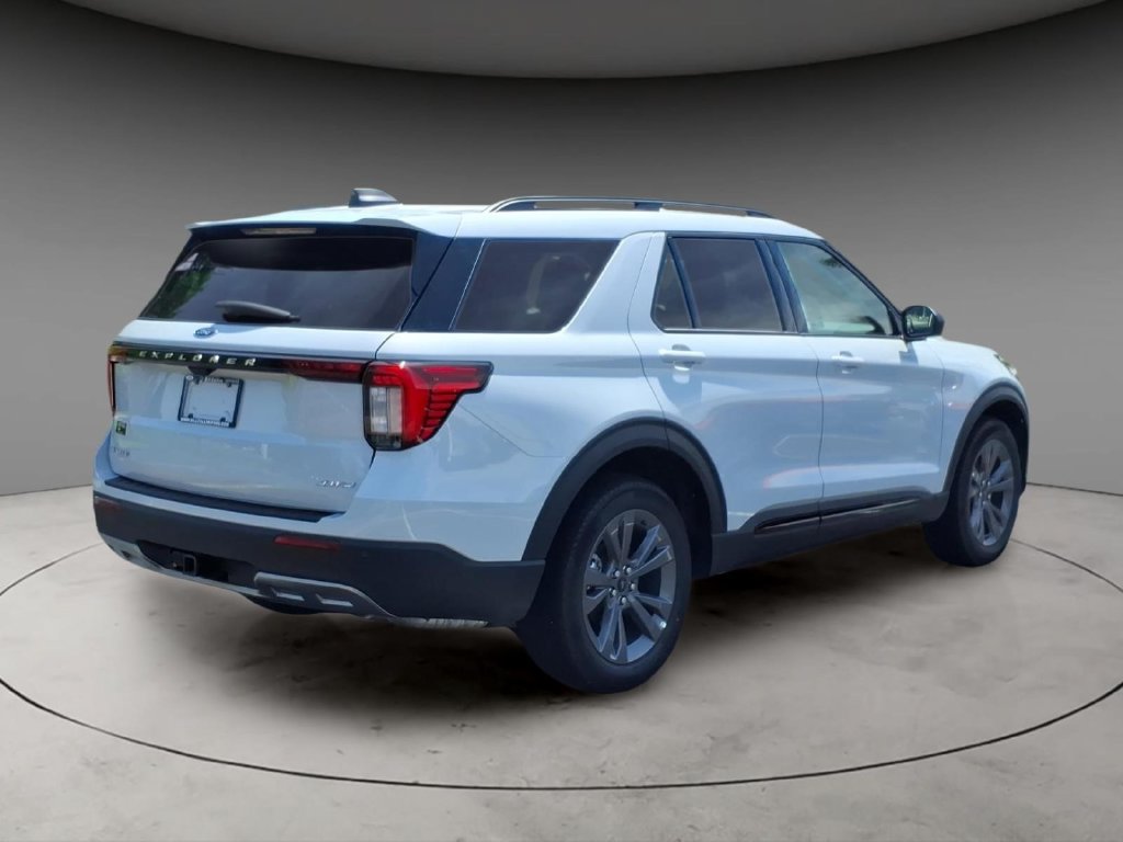 New 2026 Ford Explorer Active w/ Active Comfort Package AWD/4WD image 9