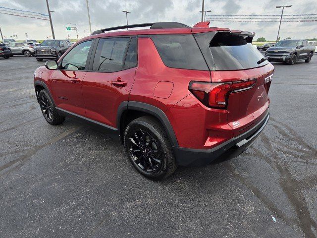 Used 2025 GMC Terrain Elevation w/ Elevation Premium Package AWD/4WD image 4