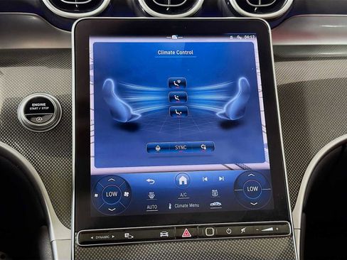 Used 2024 Mercedes-Benz GLC 300 4MATIC image 17