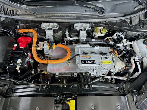 Used 2023 Nissan Ariya FWD image 34