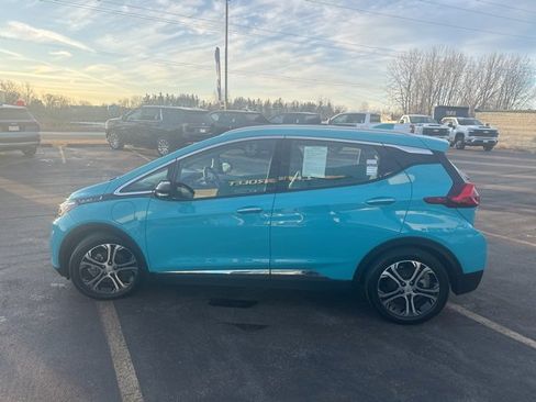 Used 2021 Chevrolet Bolt Premier w/ Infotainment Package image 6