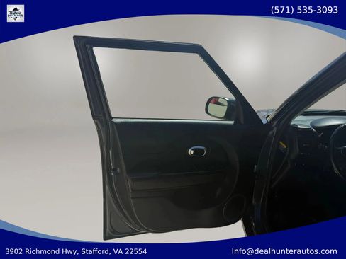 Used 2014 Kia Soul ! FWD image 17