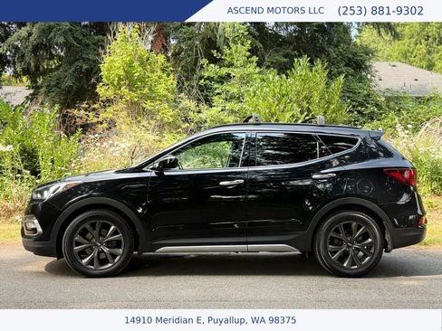 Used 2017 Hyundai Santa Fe Sport AWD/4WD image 2