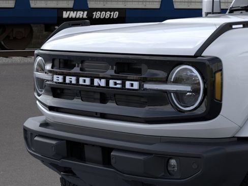 New 2026 Ford Bronco Outer Banks AWD/4WD image 32