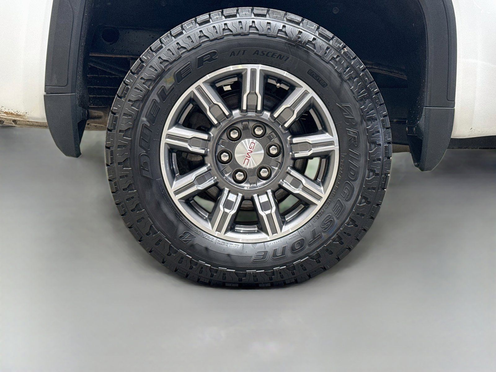 Used 2024 GMC Sierra 1500 AT4 w/ Technology Package AWD/4WD image 35