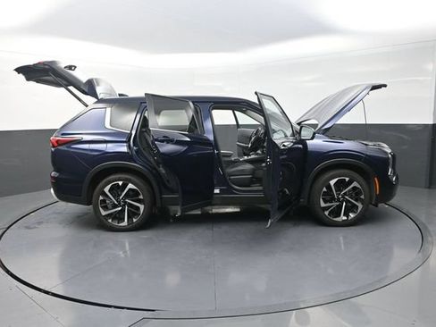 Used 2024 Mitsubishi Outlander FWD image 36
