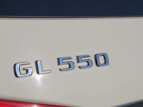 Used 2013 Mercedes-Benz GL 550 4MATIC image 11