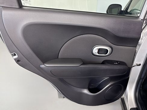 Used 2019 Kia Soul Base image 25