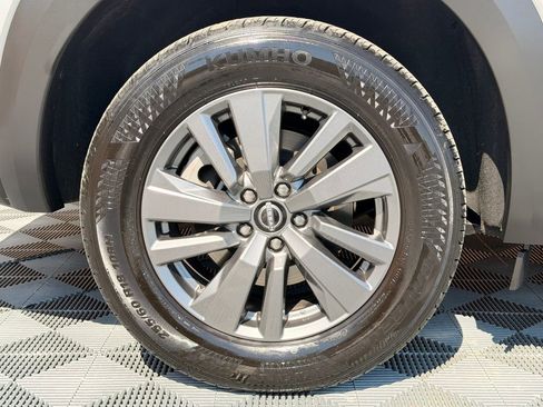 Used 2025 Nissan Pathfinder SV AWD/4WD image 20