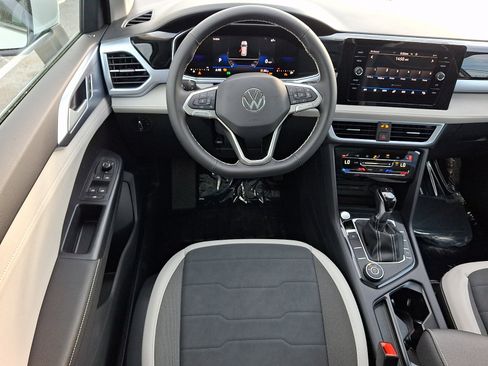 New 2026 Volkswagen Taos SE AWD/4WD image 7