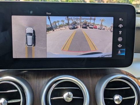 Used 2022 Mercedes-Benz GLC 300 4MATIC image 21