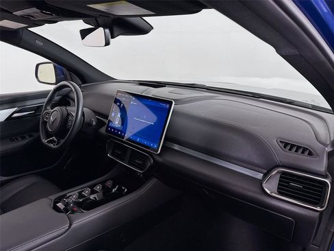 Used 2024 VinFast VF 8 Plus image 23