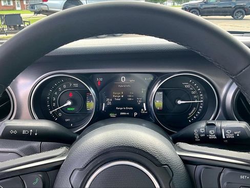 Used 2023 Jeep Wrangler Unlimited w/ 8.4" Radio Group AWD/4WD image 17