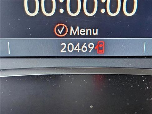 Used 2025 Chevrolet Blazer LT image 11