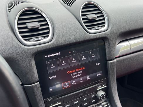Certified 2021 Porsche 718 Cayman S RWD image 24