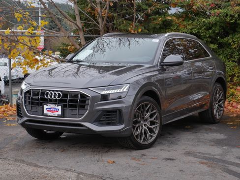 Used 2019 Audi Q8 Prestige image 2