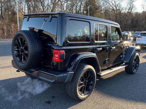 Used 2021 Jeep Wrangler Unlimited Sahara w/ Cold Weather Group image 7