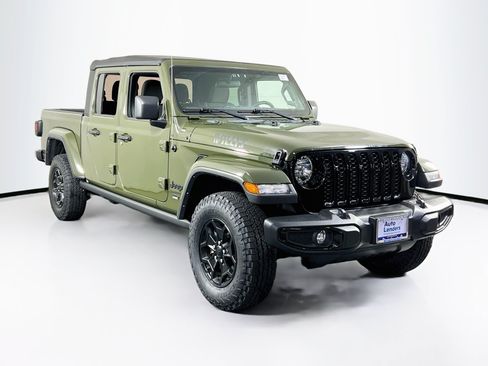 Used 2023 Jeep Gladiator Sport AWD/4WD image 3