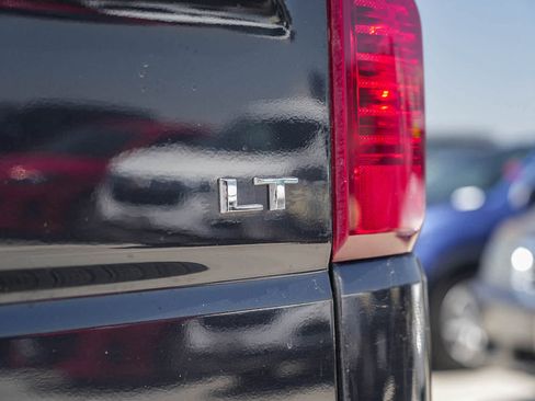 Used 2022 Chevrolet Silverado 1500 LT AWD/4WD image 11
