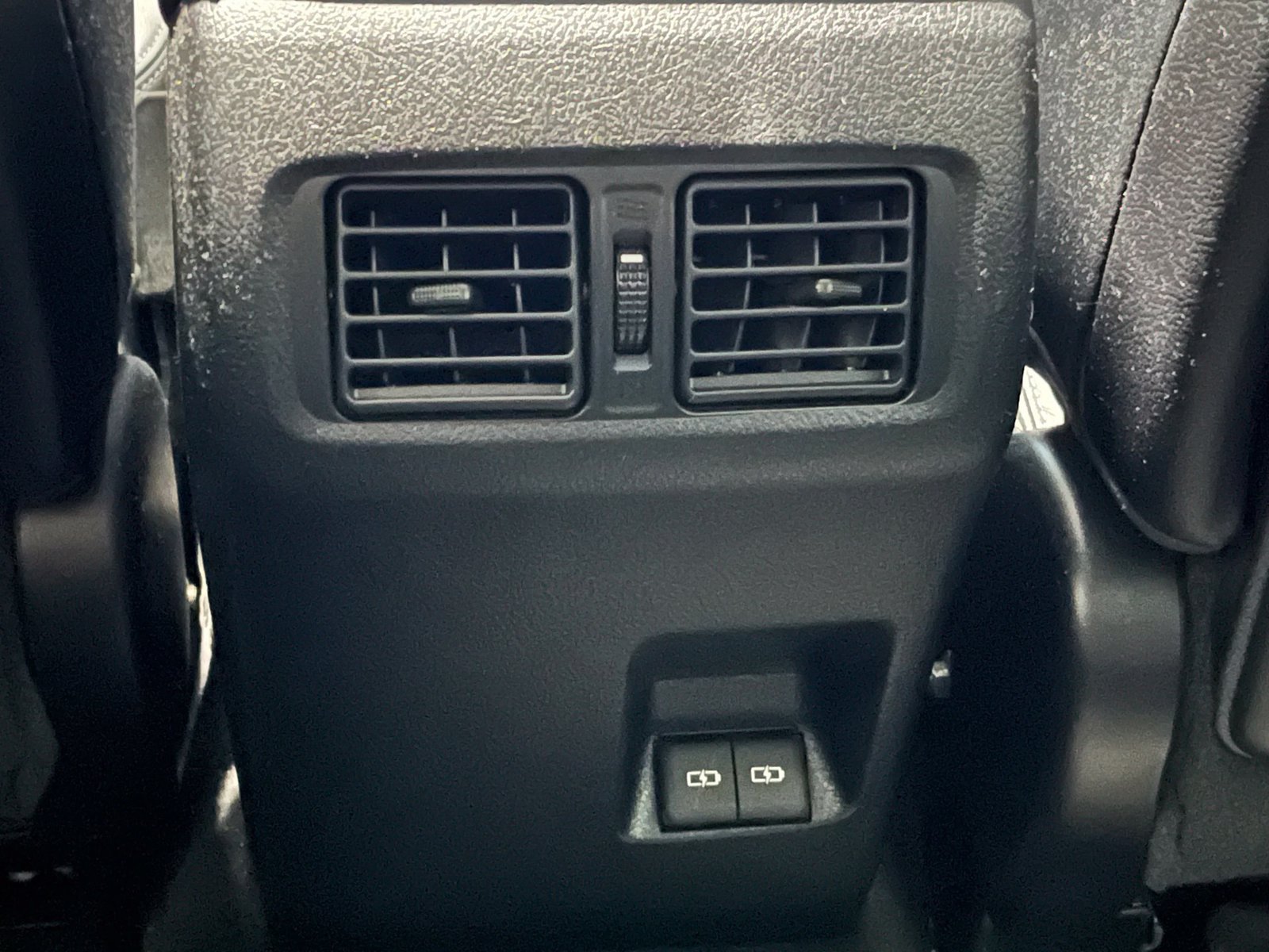 Used 2024 Toyota 4Runner Limited AWD/4WD image 38