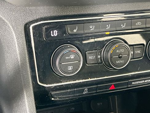 Used 2022 Volkswagen Atlas SE image 19